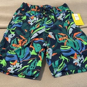Gap swim board shorts size XL- NWT